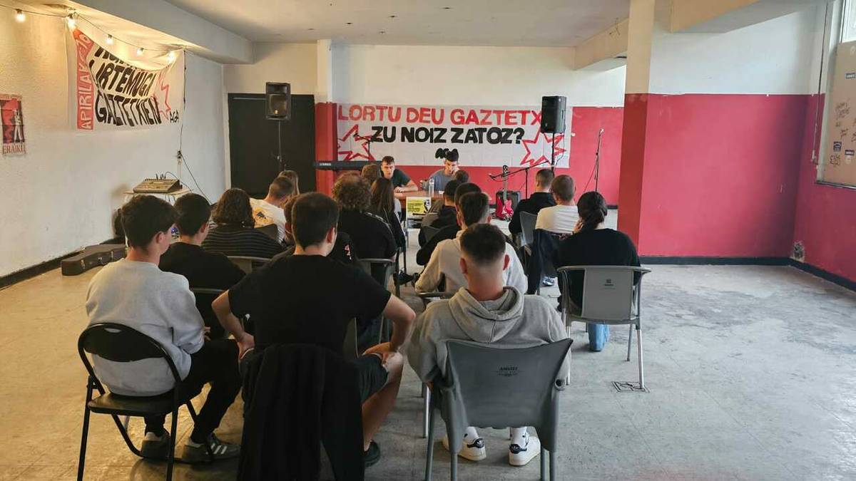 Aurkezpena, kontzertuak eta argazkilaritza tailerra izan dituzte Azkoitiko Gaztetxean