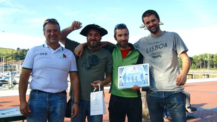 Mastabakarra belaontziak irabazi du Olarru Cup 2015 txapelketa