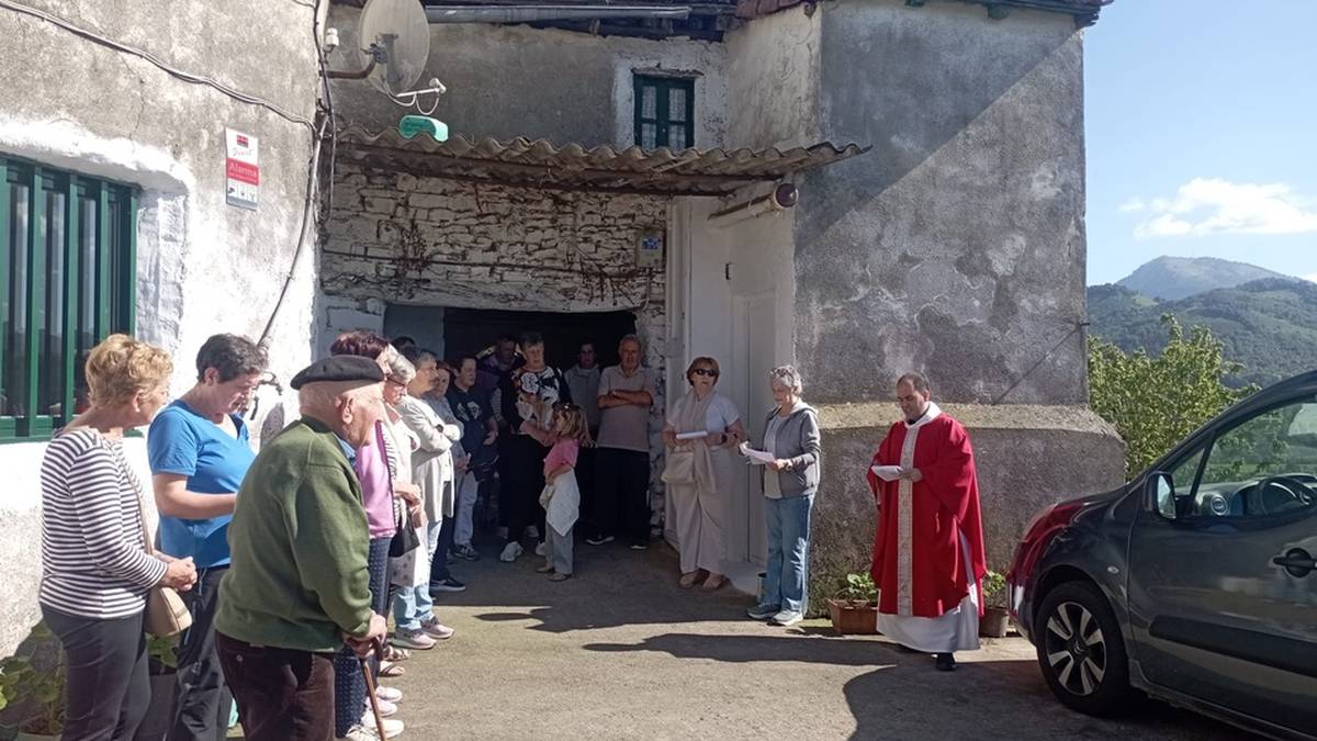 Giro ederrean San Kristobal Txiki eguna ospatu dute Aizarnazabalgo Saiatzen