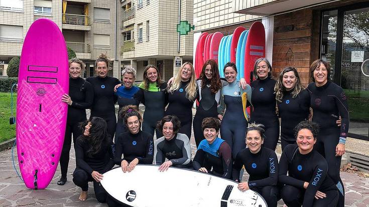 Emakume surflariak ahalduntzeko bilgune