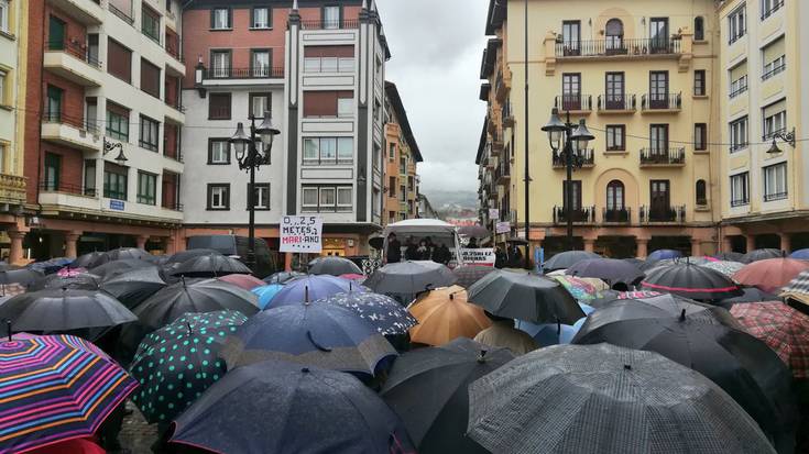 EAJ kritikatu du EH Bilduk, "Zarauzko Jubilatu eta Pentsiodunen Plataformaren eskarien aurka egin duelako"