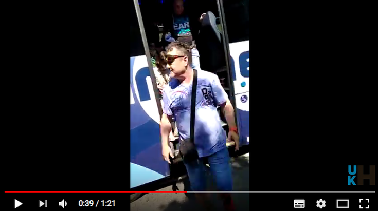 Bideoa: Autobus batek pasabidea jo du sabaiarekin gaur