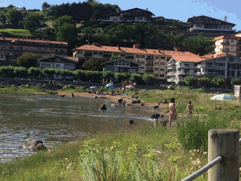 Santiagotxiki resort: oporretako padura