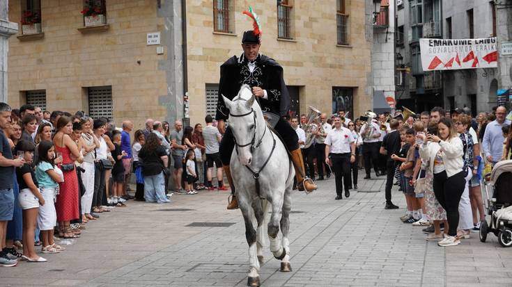 Festa aparretan, azken gau luzearen atarian