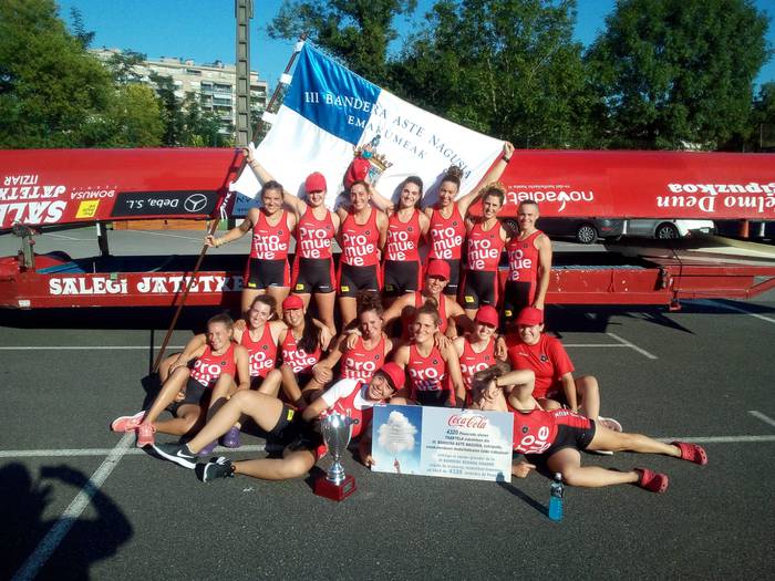 Donostiako Aste Nagusiko bandera irabazi du Zumaiak