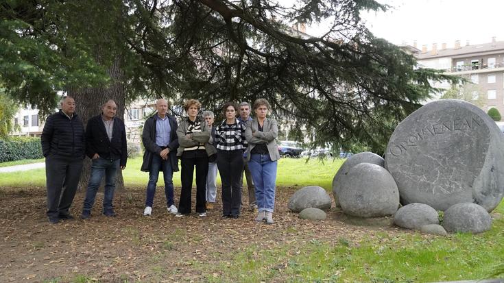 Indarkeriaren biktimak izan dituzte gogoan Oroimenaren Egunean