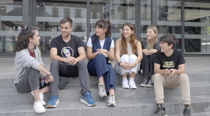 Euskarazko esamolde eta hitz berriak eraman dituzte hainbat azpeitiarrek eta zarauztarrek 'Tribuaren berbak' saiora