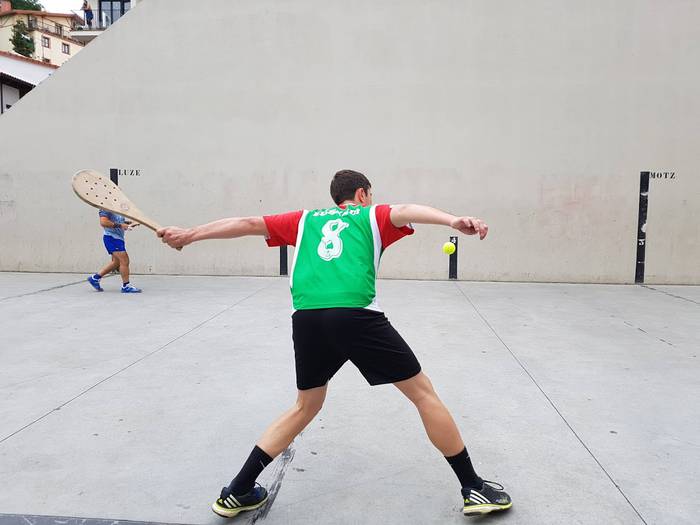 Pala txapelketako finalaurrekoak jokatuko dira gaur eta bihar