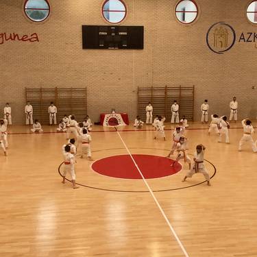 Kanku karate eskolakoen ikasturte bukaerako jaialdia