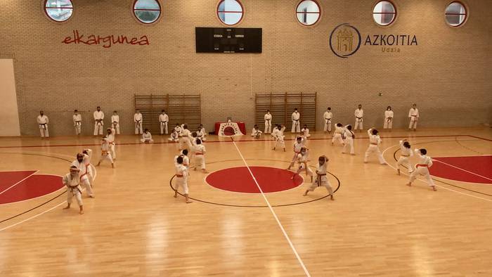 Kanku karate eskolakoen ikasturte bukaerako jaialdia