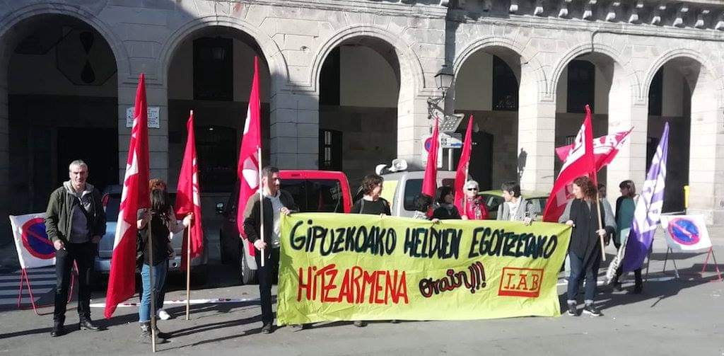 Azaroaren 26an egoitzetan greba egitera deitu du LAB sindikatuak