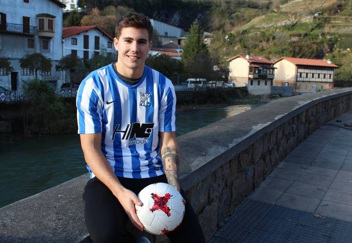 Alex Aizpuru 'Kaxe'-k Atletico Balear taldean jokatuko du datorren denboraldian