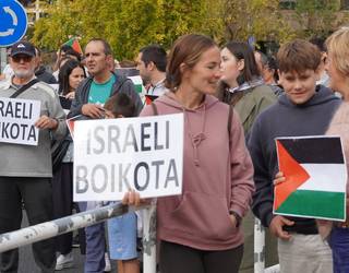 Jendetzak bat egin du Palestinaren aldeko eta Israelen kontrako goizeko lanuzteekin eta mobilizazioekin