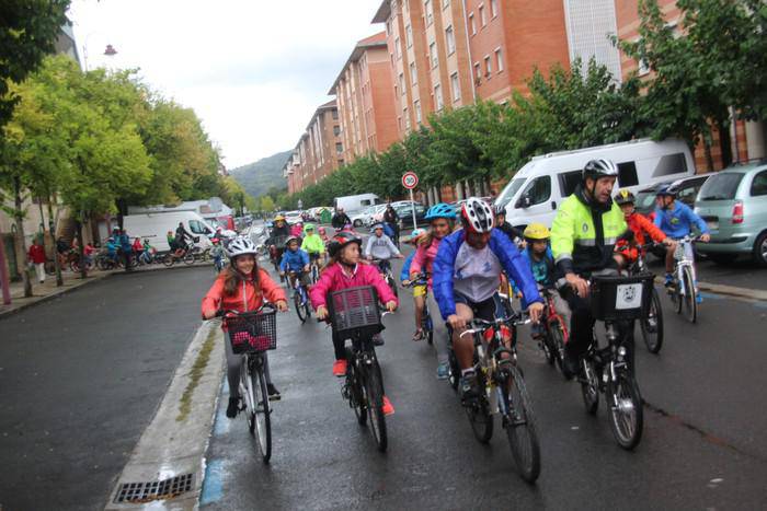 Txirrindulari Txikien Eguna ospatuko dute larunbatean Zarautzen