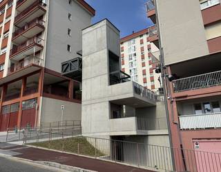 Vista Alegreko hiru hiri-igogailu berriak erabilgarri daude