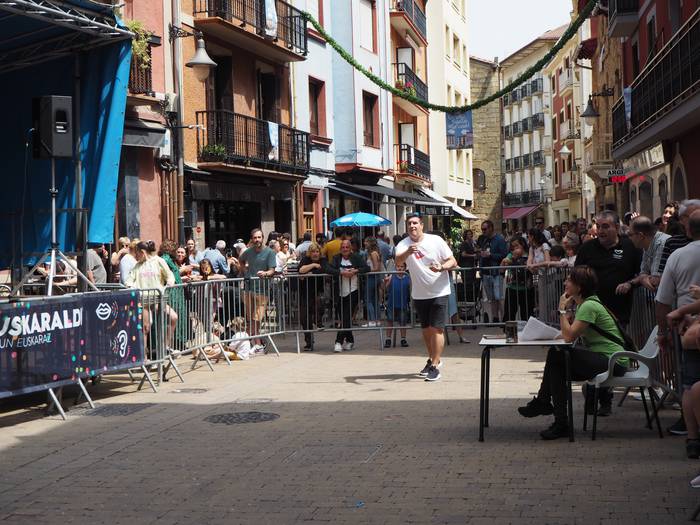 Burdina burdinaren kontra Santa Marina jaietan