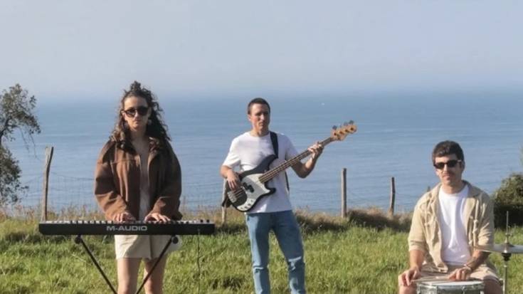Emanaldia: Ur musika taldea