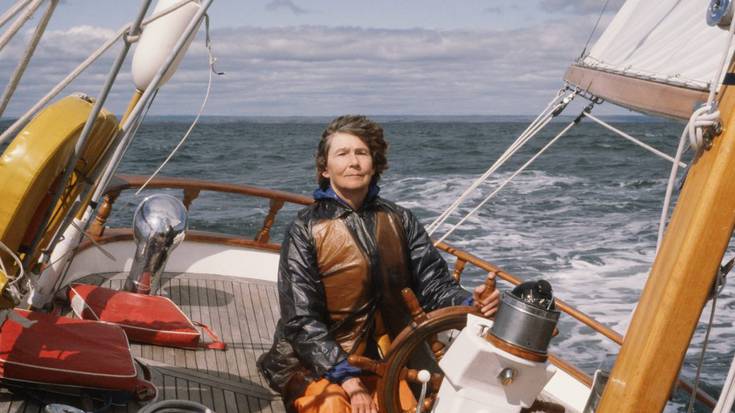 Uretara botatako teila zatiek bultzatako harremana