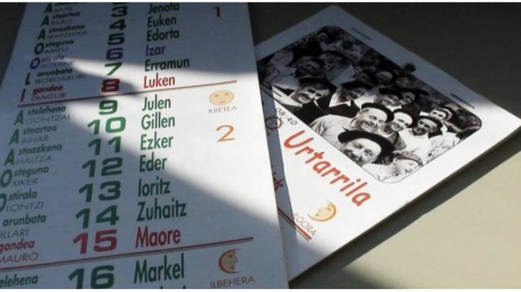 Datorren urterako Seaskako egutegia jarri dute salgai Ikastolan