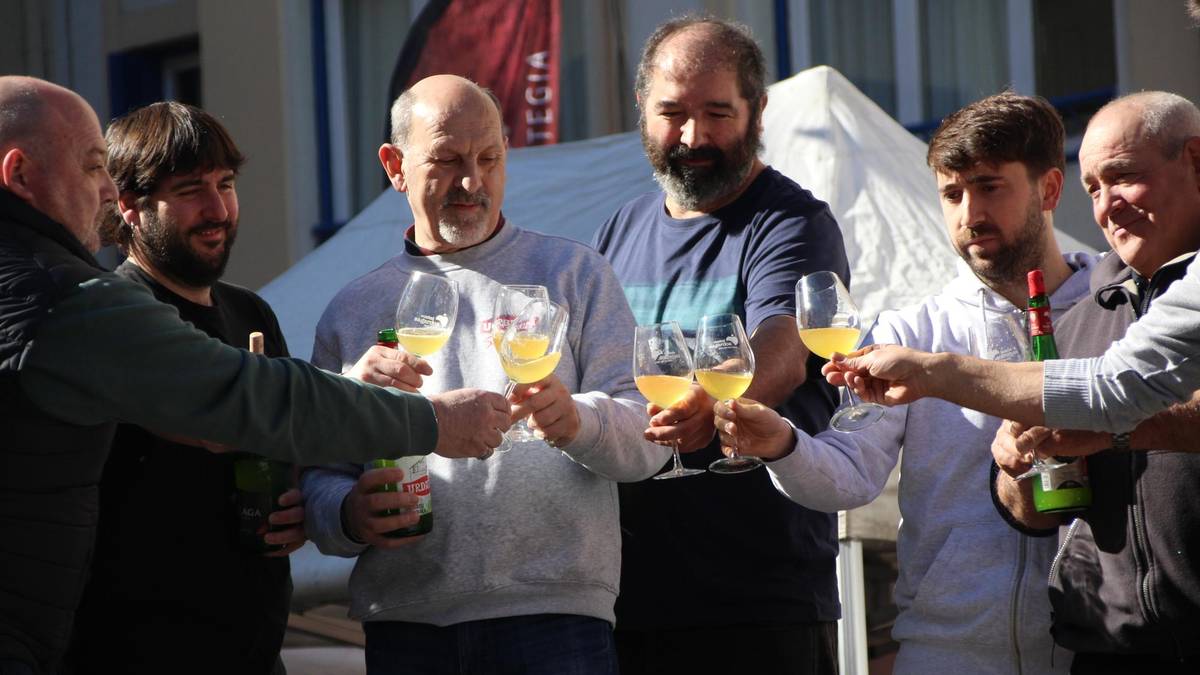 Zortzi upategik jarriko dute festarako aitzakia