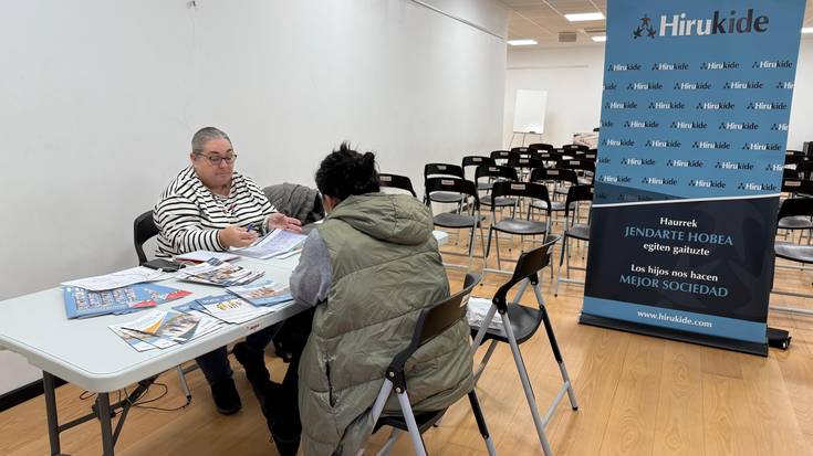 Elkargunean izango da gaur Hirukideren bulego ibiltaria