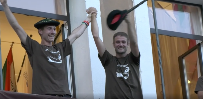 Getariarrek harrera beroa egin diote etxeko traineruari