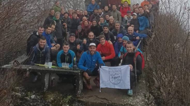 Kakueta mendira igota agurtu dute urtea dozenaka mendizalek