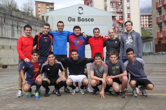 Gurasoen festa ospatu dute Azkoitiko Floreaga ikastetxean