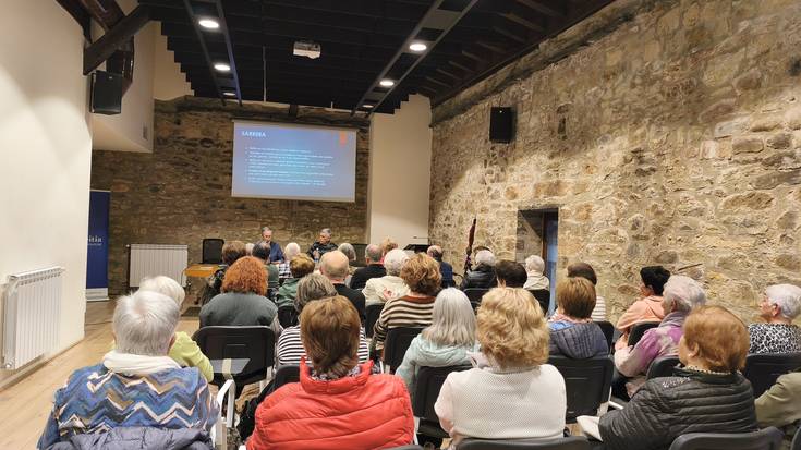 Jexux Mari Mujikak bizipozaz hitzaldia eskaini du Basazabalen