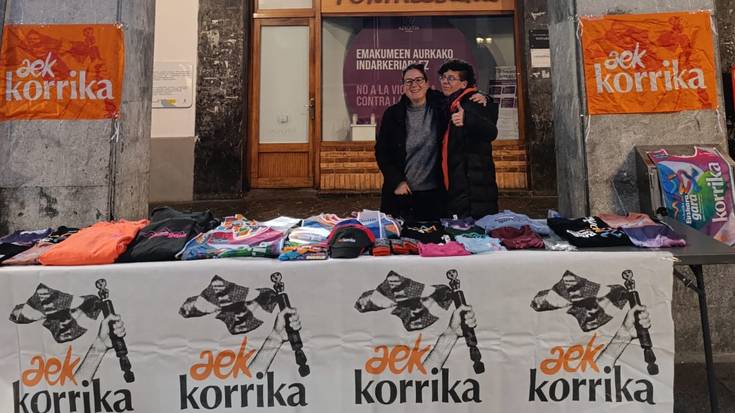 24. Korrikako arropa salduko dute ostiral arratsaldean, plazan