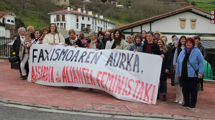 Elkarretaratzea eta bertso bazkaria, Martxoaren 8an Errezilen