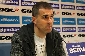 Gaizka Garitano futbol entrenatzailea izango da Azpeitian, Aho Bizarrik Gabe