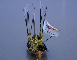 Oriok irabazi du Oriaren 32. Traineru Jaitsierako bandera
