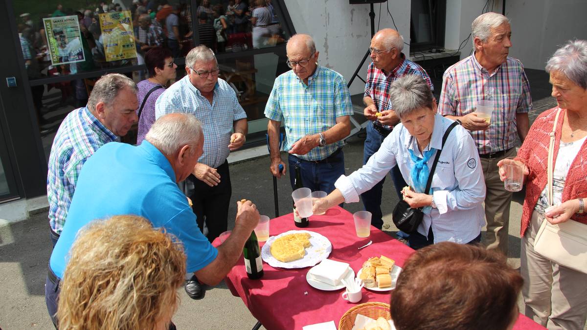 Bihar iluntzean hasiko dituzte sanpedroak Elkanon