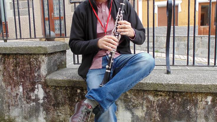 Carlos Casadó: "Igandeko kontzertua karamelu bat da, bai joko dugunontzako, baita entzuleentzat ere"