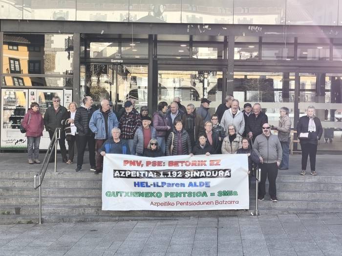 Urteko azken elkarretaratzea egin dute jubilatu eta pentsiodunek