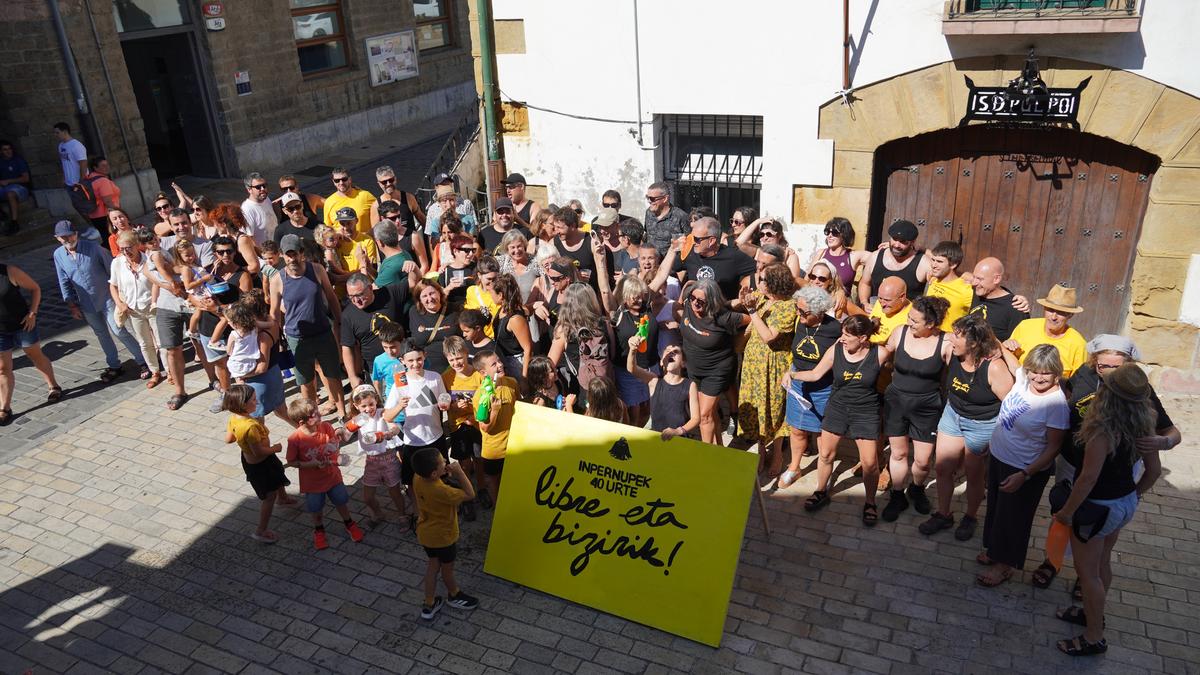 Berrogei urteko bidea festaz ospatzen ari da Inpernuperen komunitatea