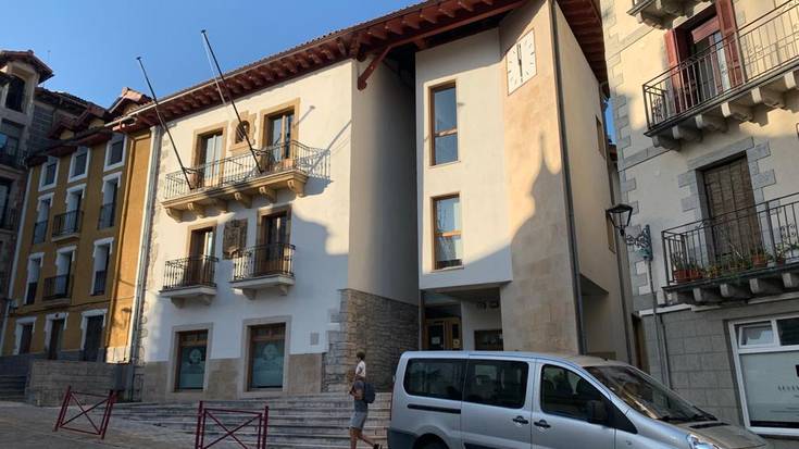 Sektore publikoko grebak eragina izango du udal zerbitzuetan ere