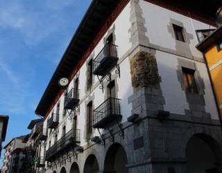 Adikzioen plan berria onartuko dute biharko udalbatzarrean