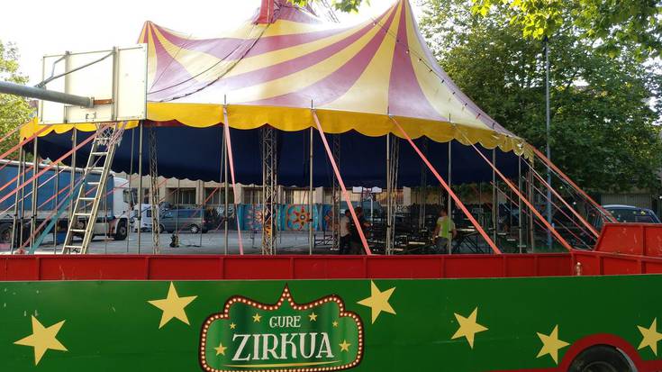 Gure Zirkua Zarautzen da dagoeneko