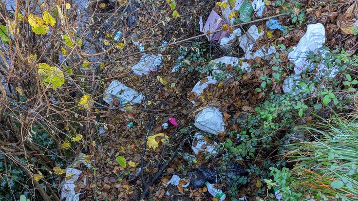 Erreka ondoko zabortegia, betikotuta?