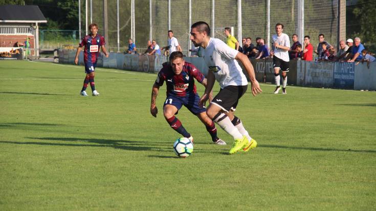 Eibarren eta Real Unionen arteko futbol partidarako sarrera bikoitza zozkatuko du Zarauzko Hitzak