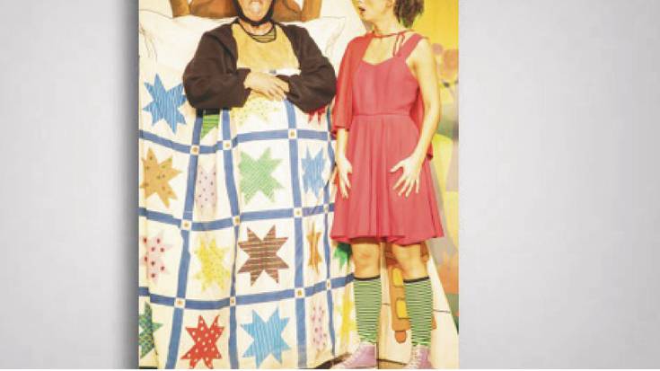 Antzerkia Familian: 'Bi ipuin'