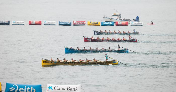 Oriok eta Arraun Lagunakek Zarauzko ikurrinak eramateko txartel asko dituzte