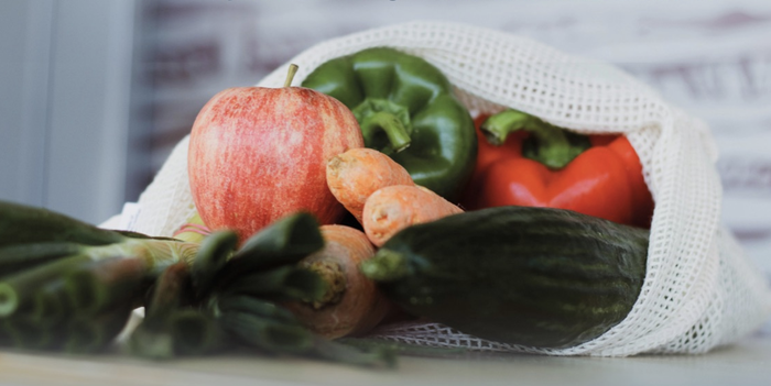 Garaiko produktuekin menu osasuntsuak prestatzen ikasteko saioa eskainiko dute ostiralean Azoka Plazan