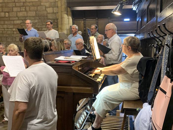 Organo eta klarinete kontzertua emango dute Mª Carmen Azpeitiak eta Marixi Sesmak, bihar Parrokian