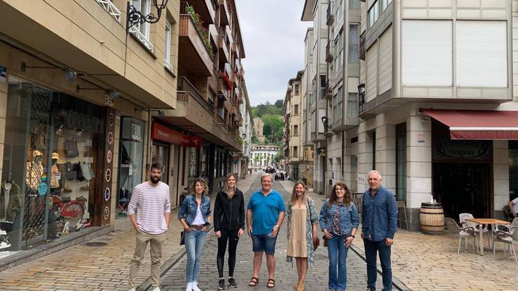 Abian da Zumaiako negozioen eskaintza biltzen duen Zumaian Bai erakusleiho digitala