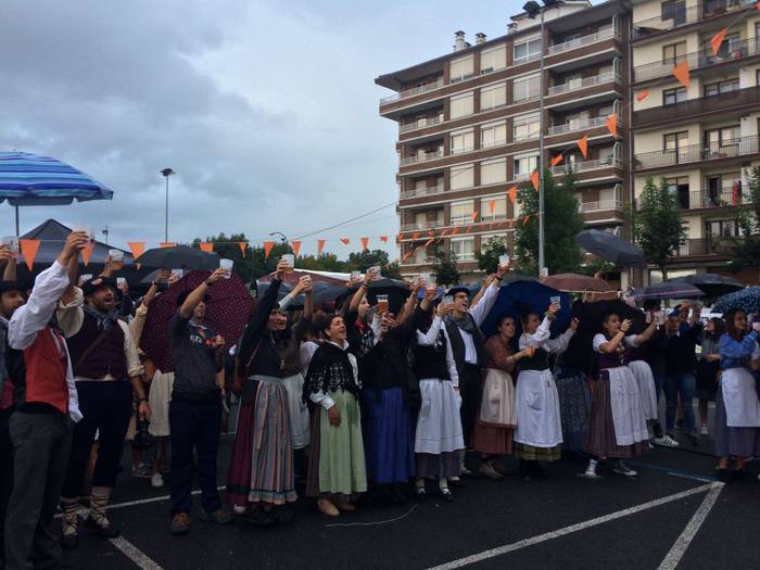 Luzatu egin dute Gurekin Jairen agurrerako izena emateko epea