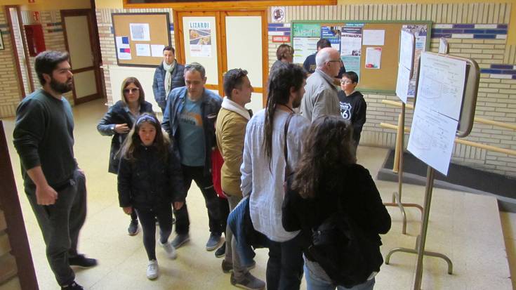 Zenbatu dute Espainiako Gorteetarako hauteskundeetako 18:00ak arteko parte hartzea