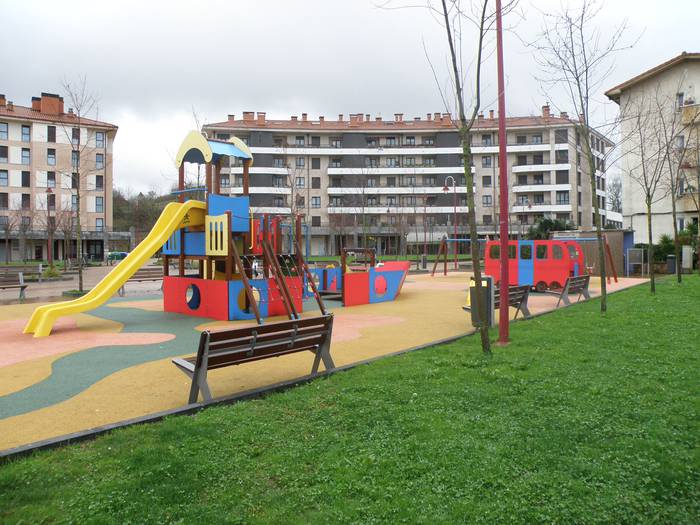 Lehiaketara atera dituzte Igerain-Gain haur parkea estaltzeko obrak
